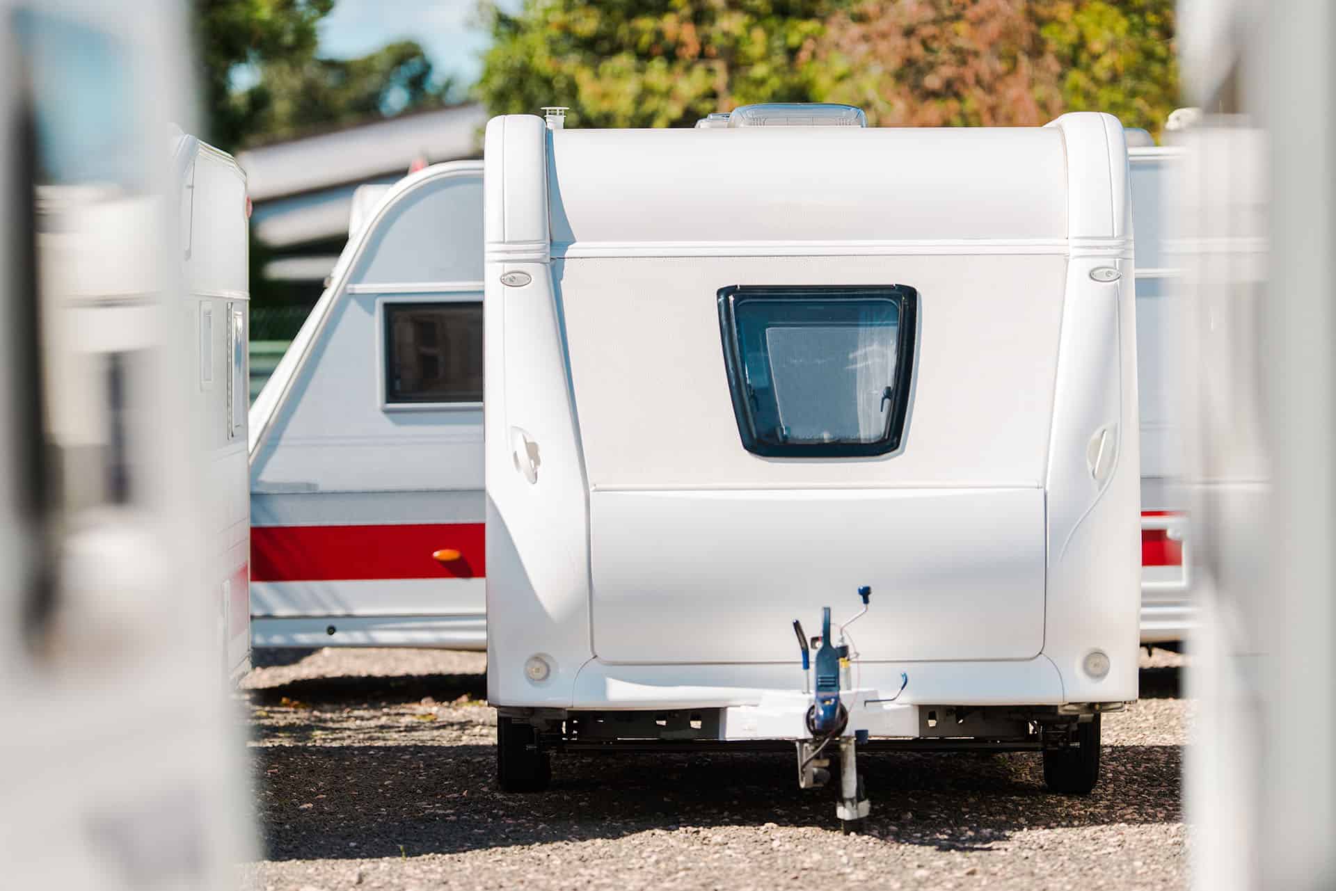campingvogn med frontvindue